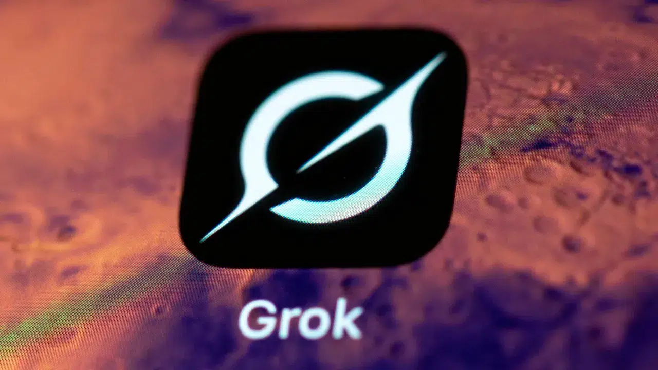 Grok yapay zeka modelinin eski bir versiyonu açık kaynaklı hale getirildi