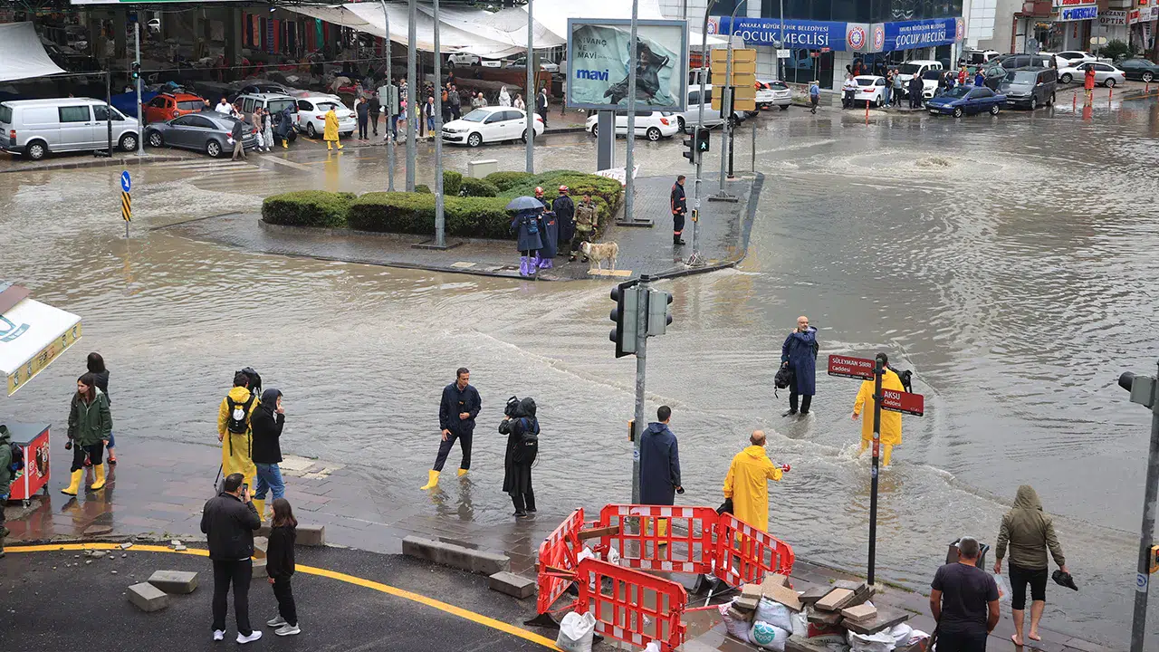Ankara'da etkili olacak sağanak yağış için saat verildi