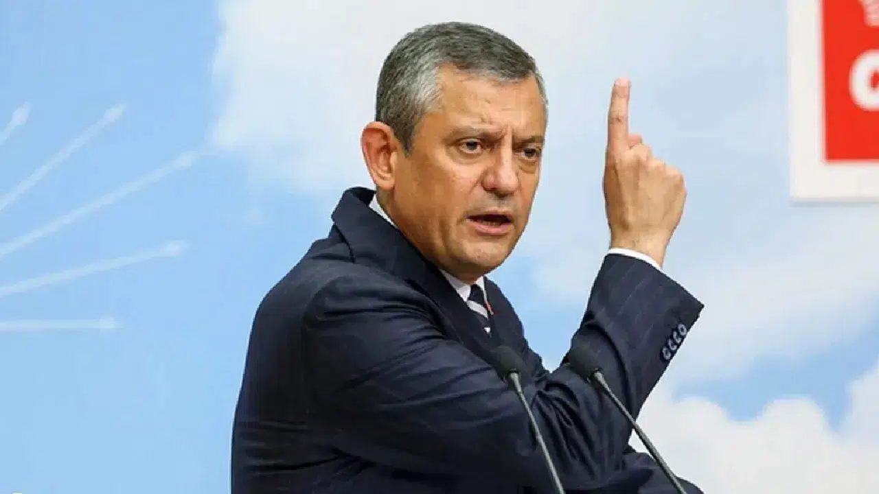 Özgür Özel: İBB’ye yönelik soruşturmalarda Başsavcılık işine gelince konuşuyor, gelmeyince susuyor