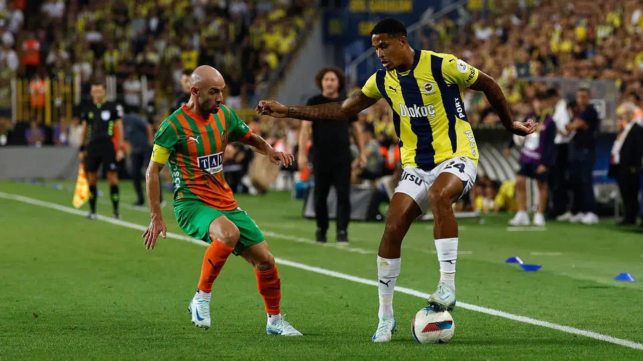 Fenerbahçe’nin lig maçı ertelendi: Fenerbahçe - Alanyaspor maçı ne zaman oynanacak?