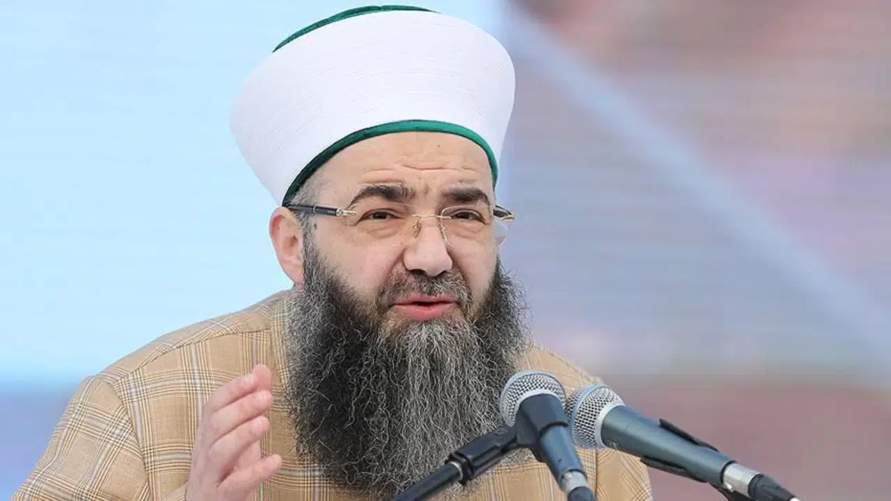 Cübbeli Ahmet’ten ‘Sahte Diploma’ yorumu: ‘Bunlar diplomayı bakkaldan mı almış?’ diye düşünmeden edemiyordum