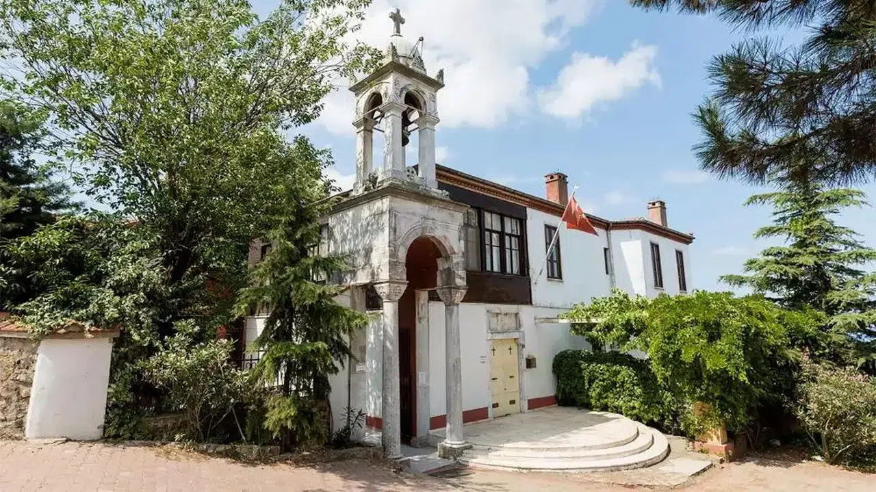 Aya Yorgi Manastırı Nerede ve Nasıl Gidilir?