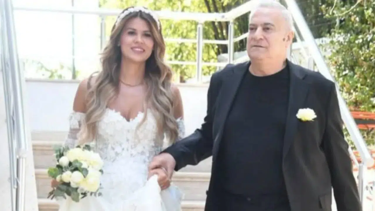 Mehmet Ali Erbil 40 yaş küçük sevgilisi Gülseren Ceylan ile evlendi