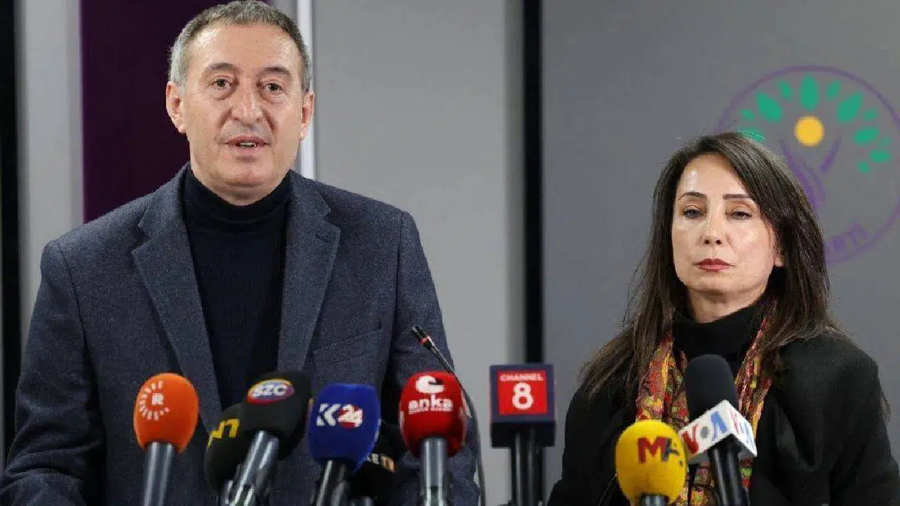 DEM Parti'den İBB soruşturmasında gözaltılara tepki: Barışın tesisi için operasyonlardan vazgeçilmeli