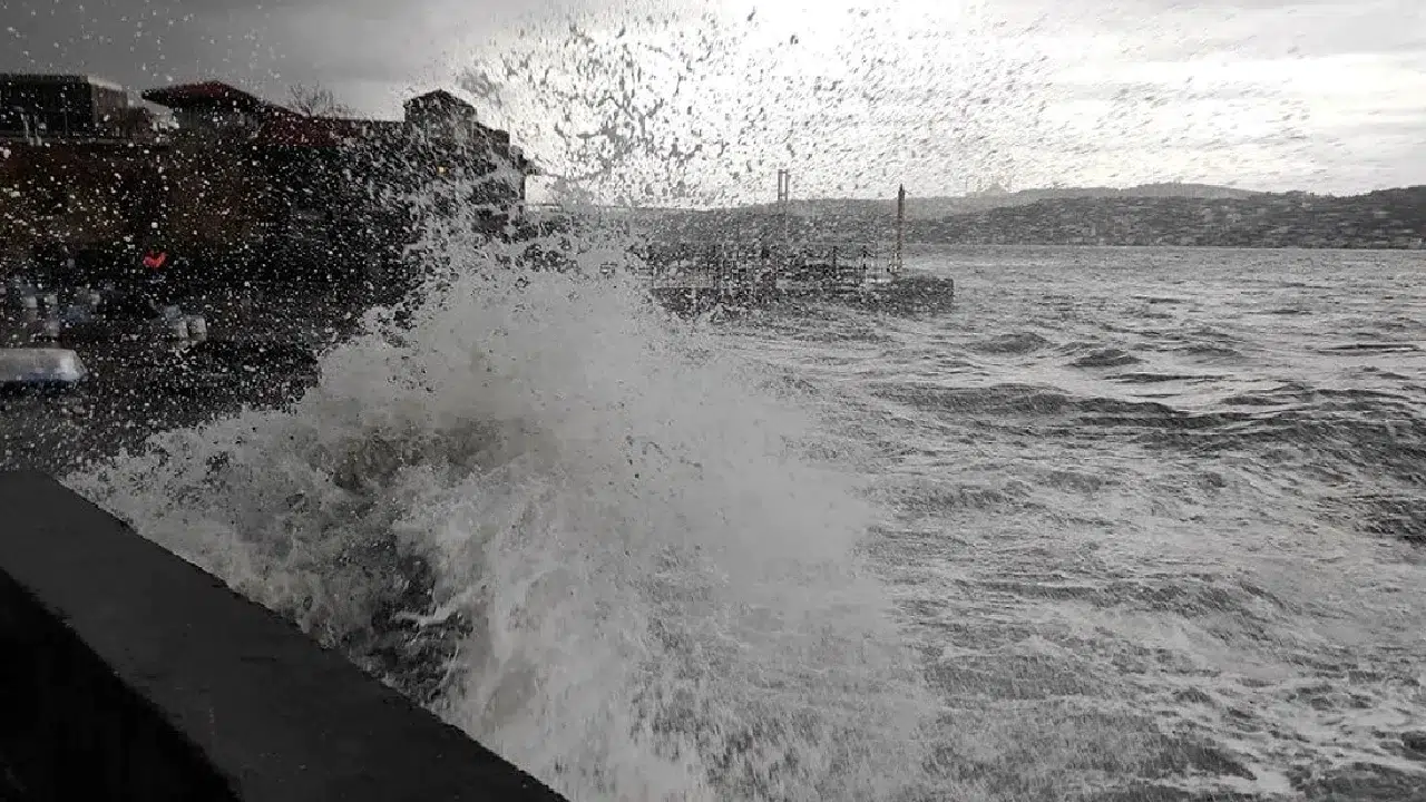 İstanbul’da poyraz şiddetlenecek: Kuvvetli fırtına geliyor