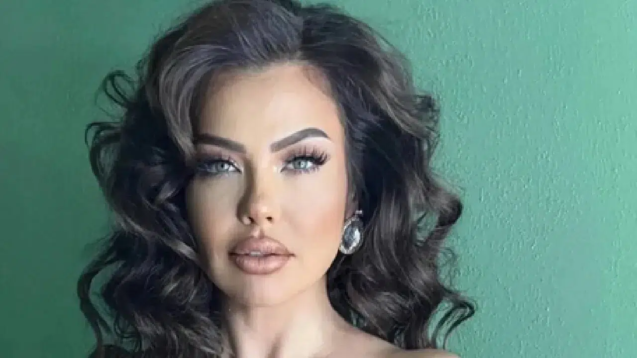 Şarkıcı Lara'dan üzen açıklama: Kolay bir sınav değil ama biliyorum ki her şey Allah’tan gelir