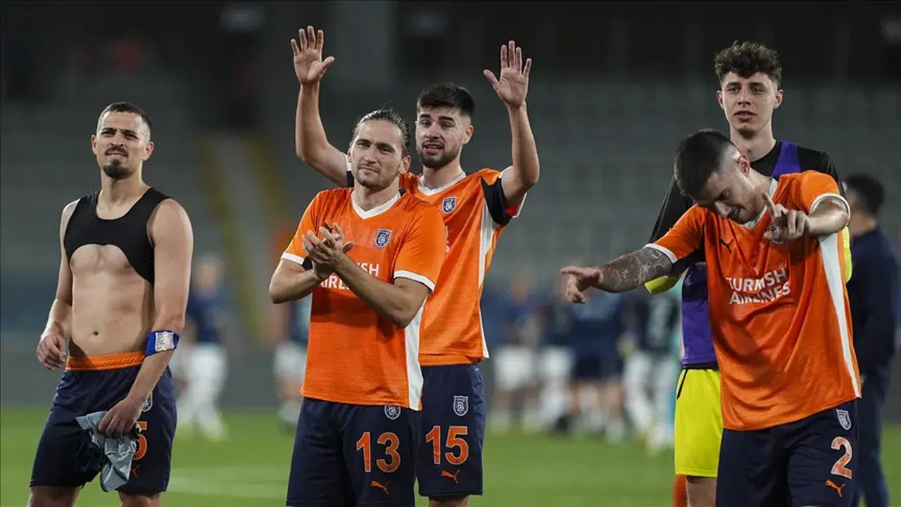 Başakşehir’in Konferans Ligi play-off turundaki rakibi Universitatea Craiova oldu
