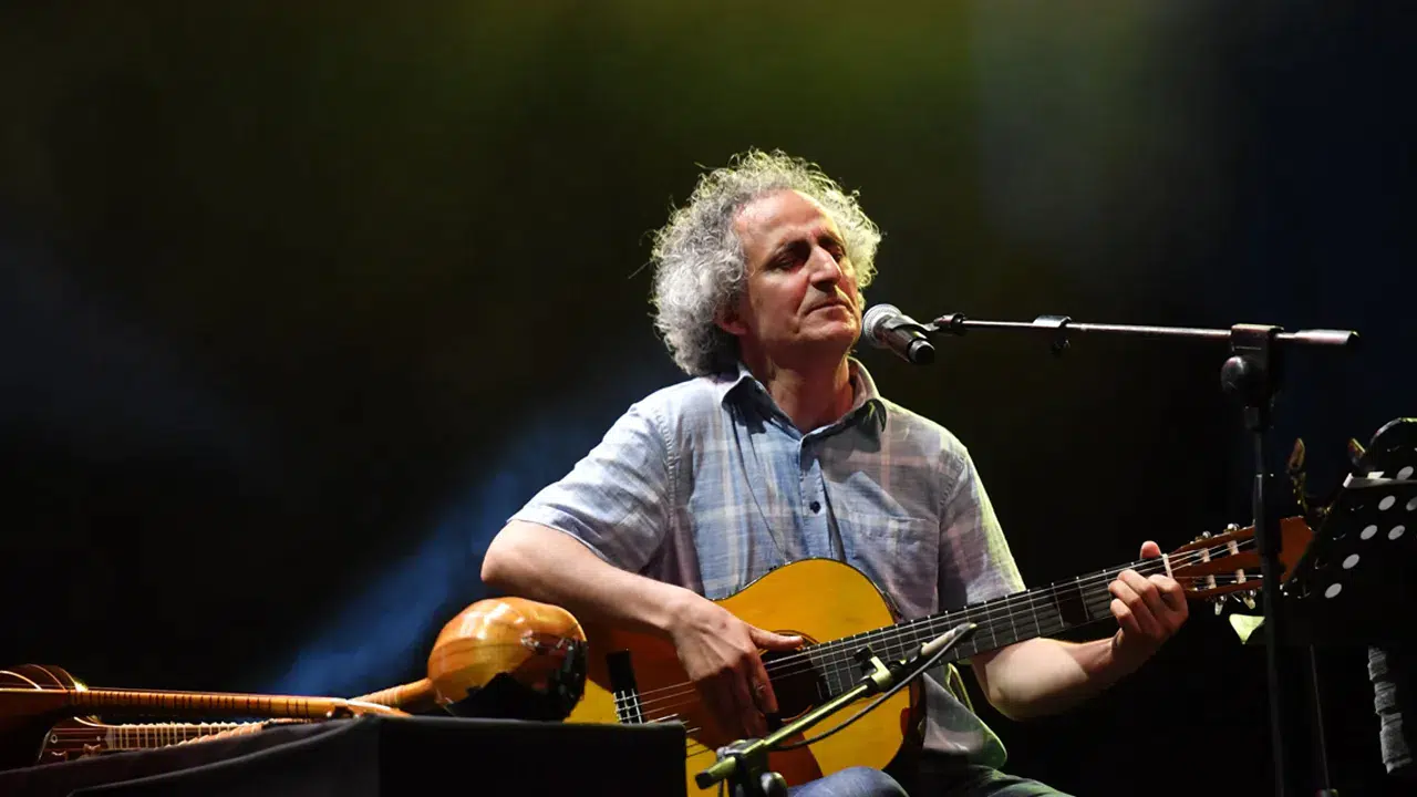 İranlı şarkıcı Mohsen Namjoo’nun 4 şehri kapsayan Türkiye turnesi iptal edildi