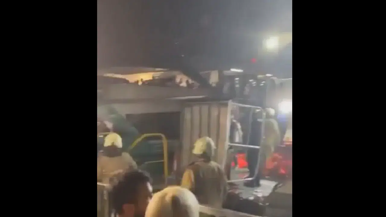 Üsküdar Salacak’ta yolcu teknesi ile kuru yük gemisi çarpıştı: Yaralılar var