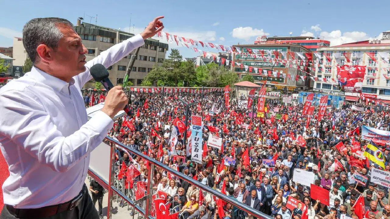 Özgür Özel’den Küçükçekmece çağrısı: Güvencemiz millettir, meydanlardır