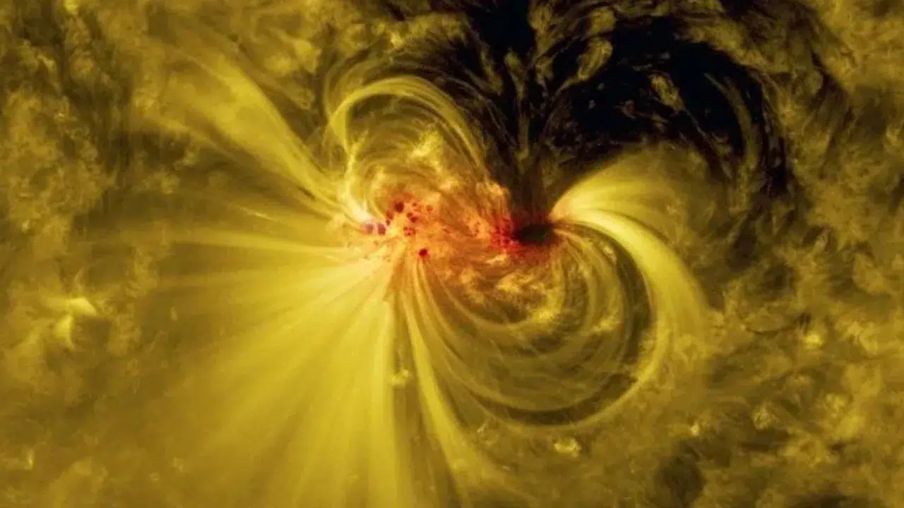 Evrenin sırrı çözülüyor: Kozmik ağda hayalet manyetik alanlar!