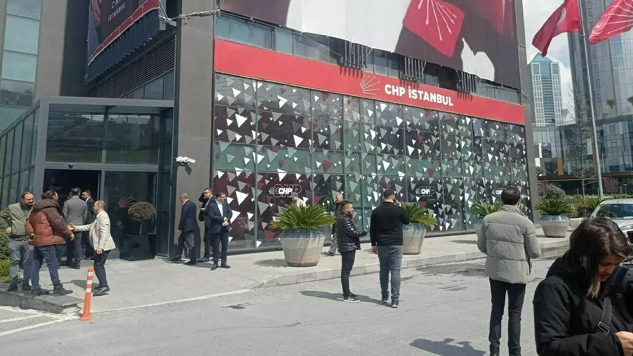 CHP İstanbul İl Başkanlığı araçlarına trafikten men talebine ret kararı