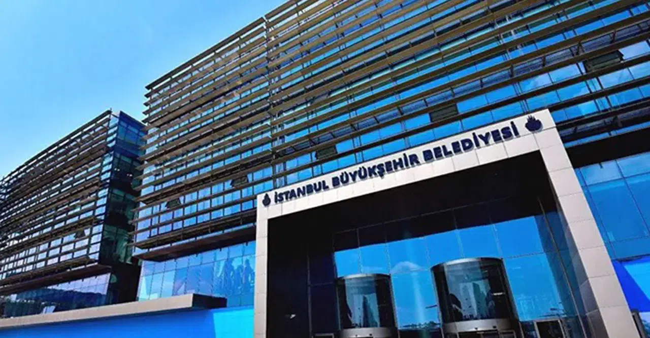 İBB soruşturmasında iki kişi için kırmızı bülten kararı