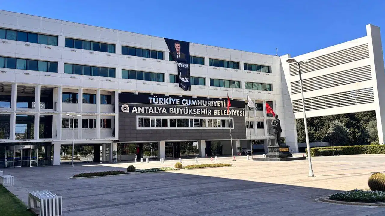 Antalya Büyükşehir Belediyesi soruşturmasında 20 kişiye gözaltı kararı