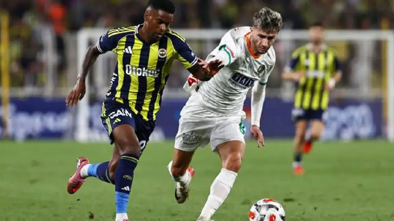Fenerbahçe son dakikada yıkıldı: Alanyaspor’la 2-2 berabere kaldı