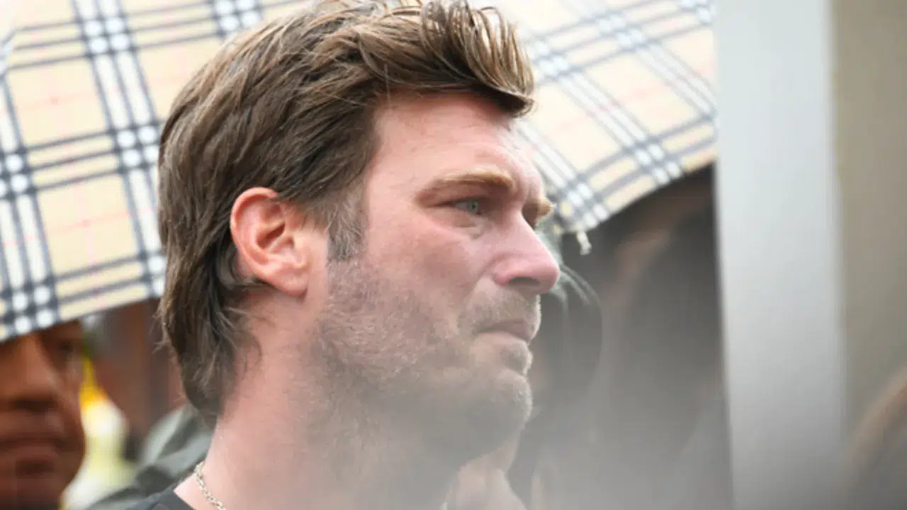 Halit Yukay’ın cenazesinde Kıvanç Tatlıtuğ gözyaşlarına boğuldu