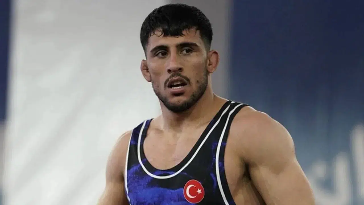 Ahmet Yılmaz, Dünya Güreş Şampiyonası’nda bronz madalya kazandı