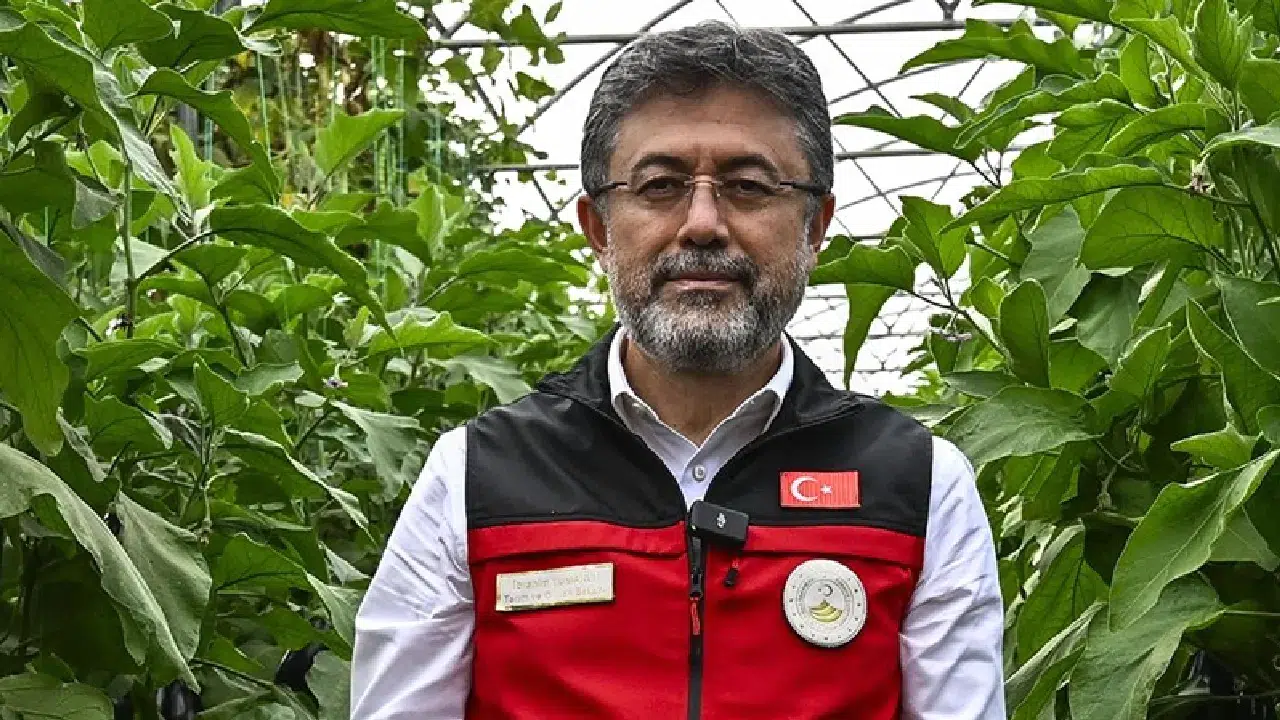 Tarım ve Orman Bakanı Yumaklı'dan İsrail tohumu iddialarına açıklama