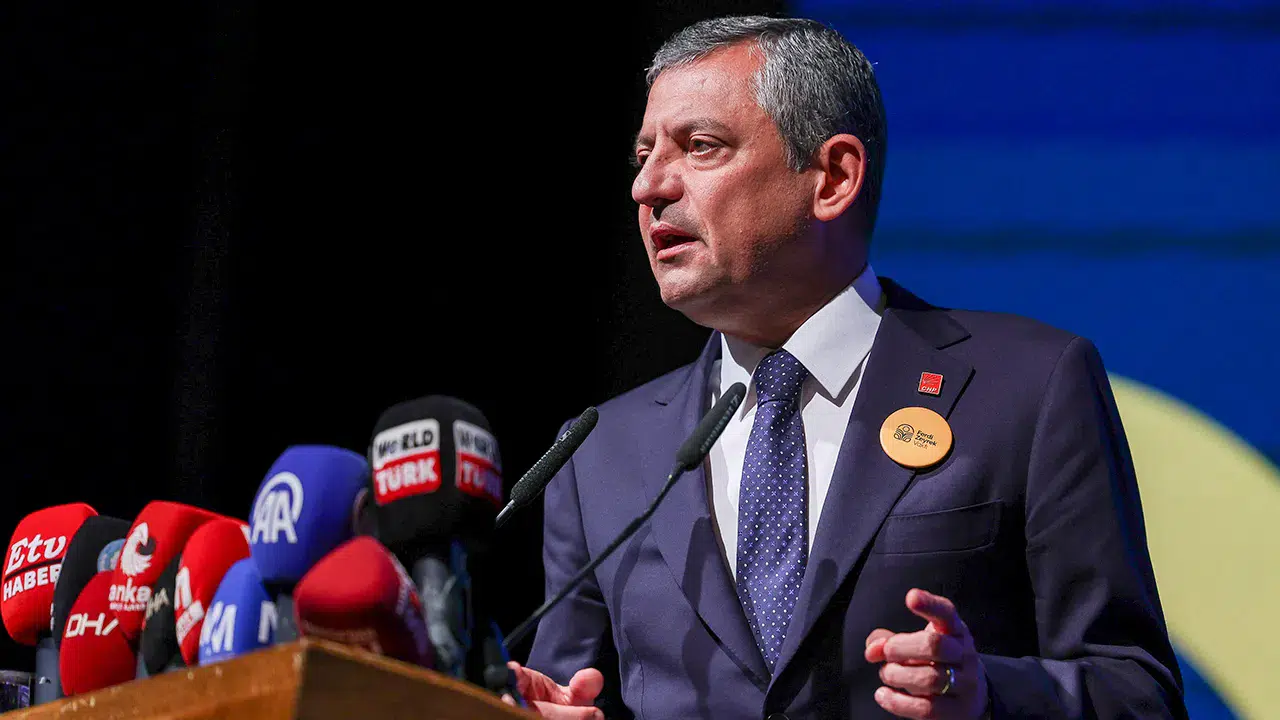 Özgür Özel Ferdi Zeyrek Vakfı için: "Hikayesinin yarım kalmaması, bu vakfın başarılı olmasına bağlı"