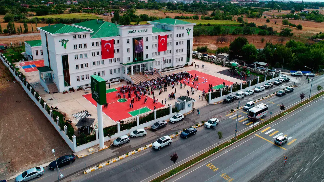 Can Holding soruşturması kapsamında Doğa Koleji'ne de kayyım atandı