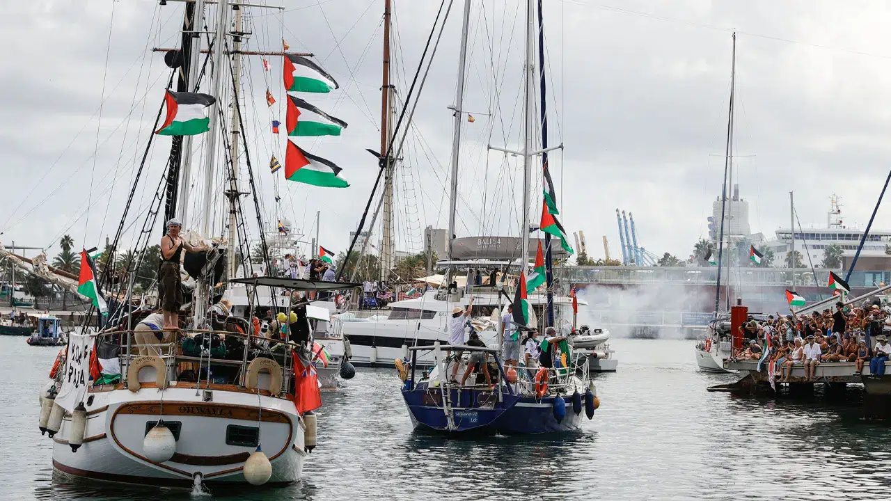 Sumud filosundaki “Johnny M” teknesi su almaya başladı: Kızılay'ın yardımıyla tekne tahliye edildi