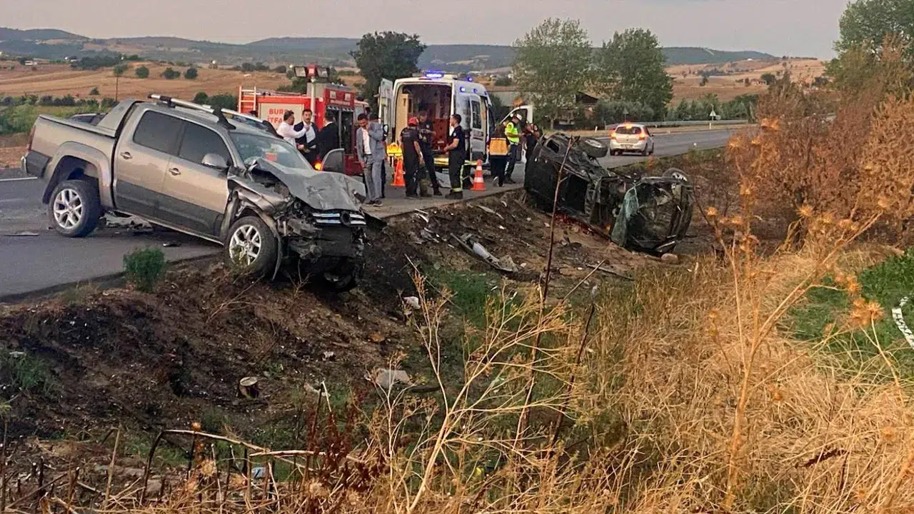 Bursa'daki kazada eski belediye başkanı öldü, eşi ise yaralandı