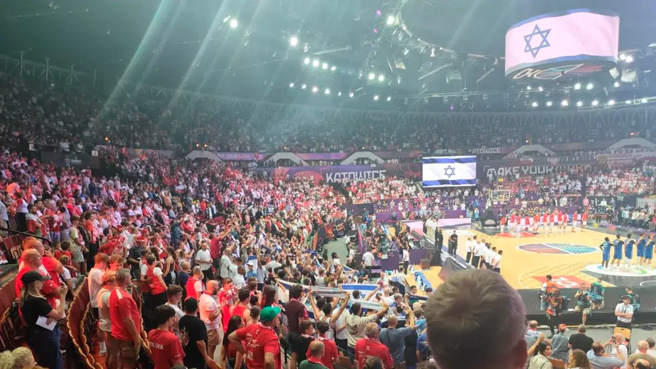 EuroBasket'te Polonyalı taraftarlardan İsrail milli marşına protesto