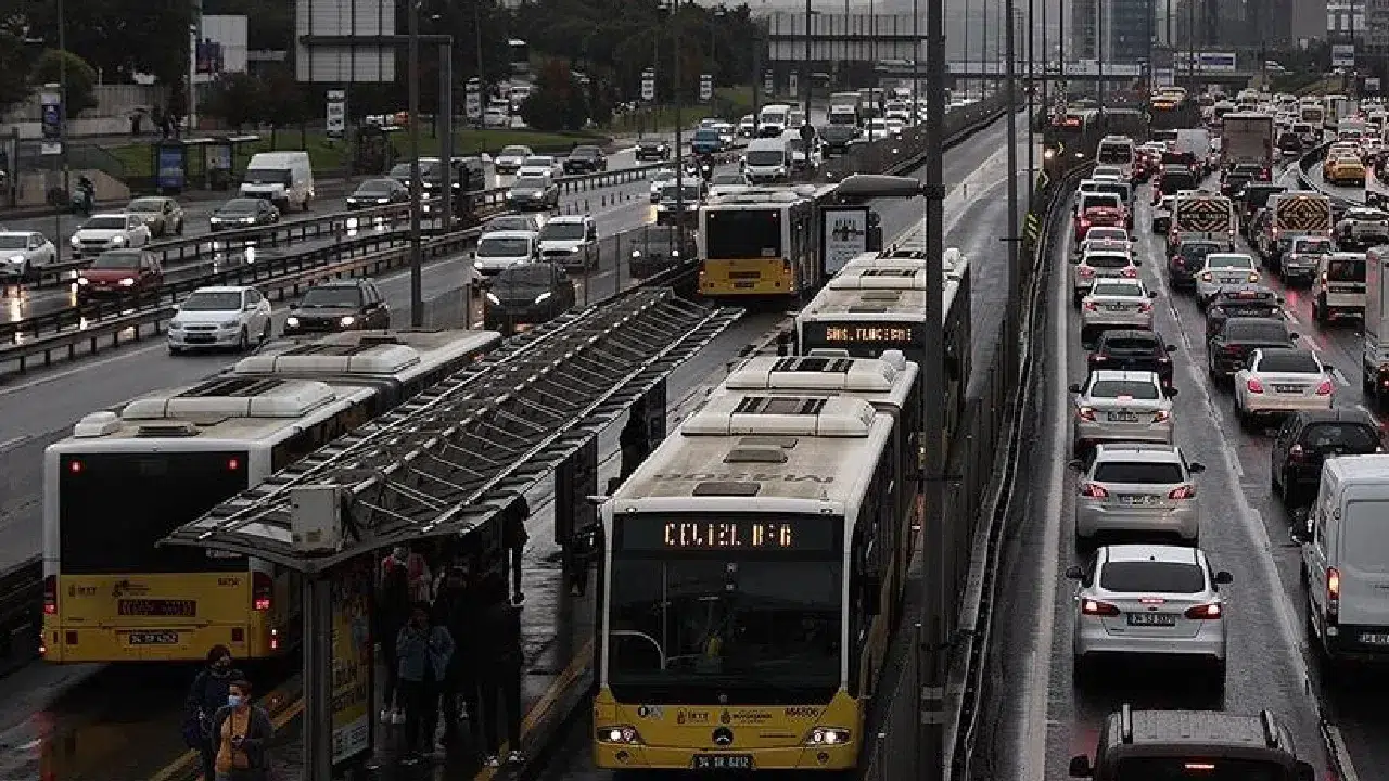 İstanbul'da toplu ulaşım, taksi ve okul servislerine zam