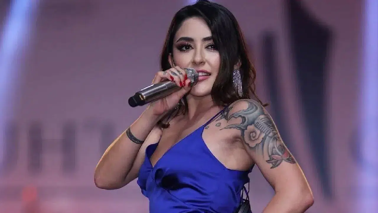 Melek Mosso, giyim tarzı hakkında “Kastamonu'ya yakışıyor mı?” ifadelerini kullanan AK Partili meclis üyesine yanıt verdi