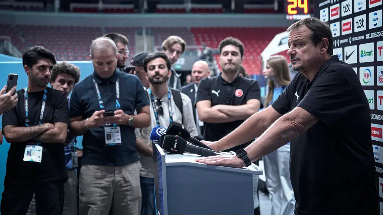 Ergin Ataman 12 Dev Adam'ın sıradaki rakibi hakkında konuştu: Karşımızda basketbolu iyi bilen, sert savunma yapan Polonya var