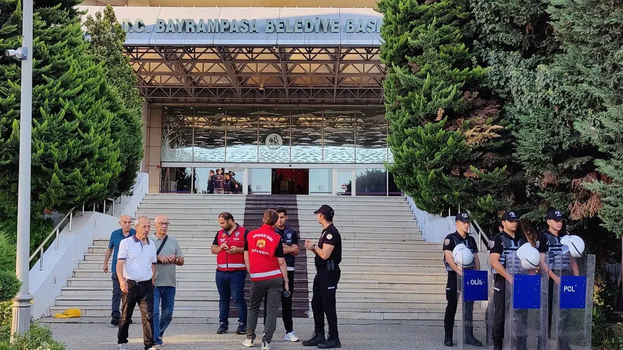 Bayrampaşa Belediye Başkanı ve 48 kişi adliyeye sevk edildi