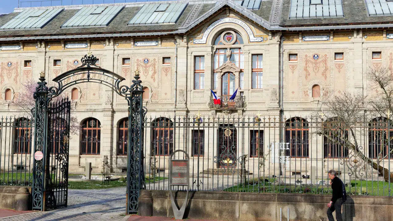 Fransa'da bir ulusal müzeden 9,5 milyon Euro değerinde tarihi eser çalındı!