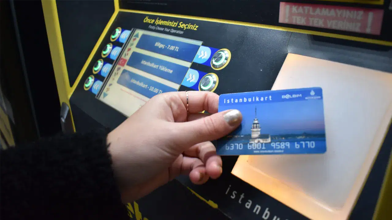 İstanbulkart’ta 30 yaş üstü öğrencilere indirim geri geldi ama şartlı...