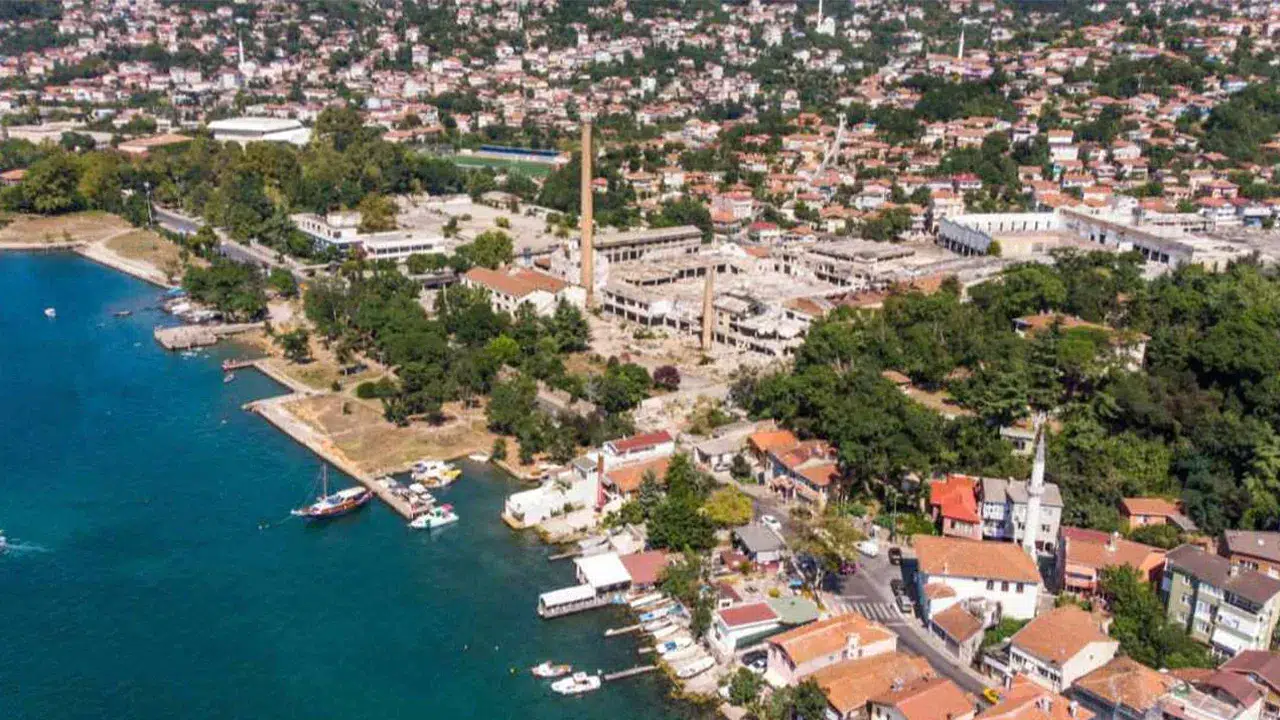 İstanbul Boğazı'nda dev satış: Şişecam arazisi 7,5 milyar liraya el değiştirdi