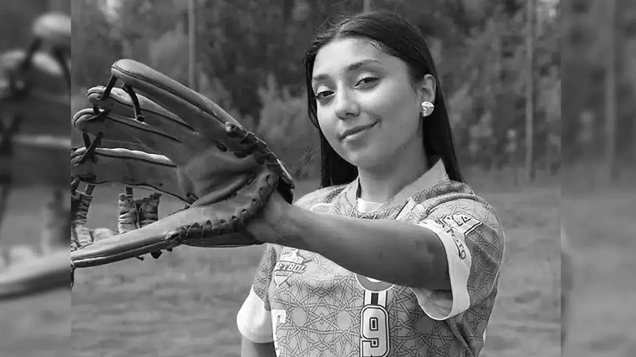 Softbol camiası yasta: Genç milli sporcu Sevdenur Gülçiçek kansere yenik düştü