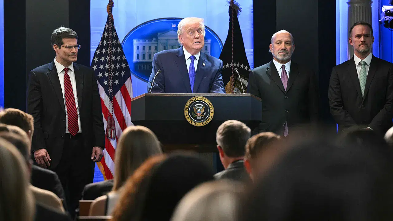 Küresel ticarette Trump dönemi: Yüzde 10 vergi uygulaması resmen başladı