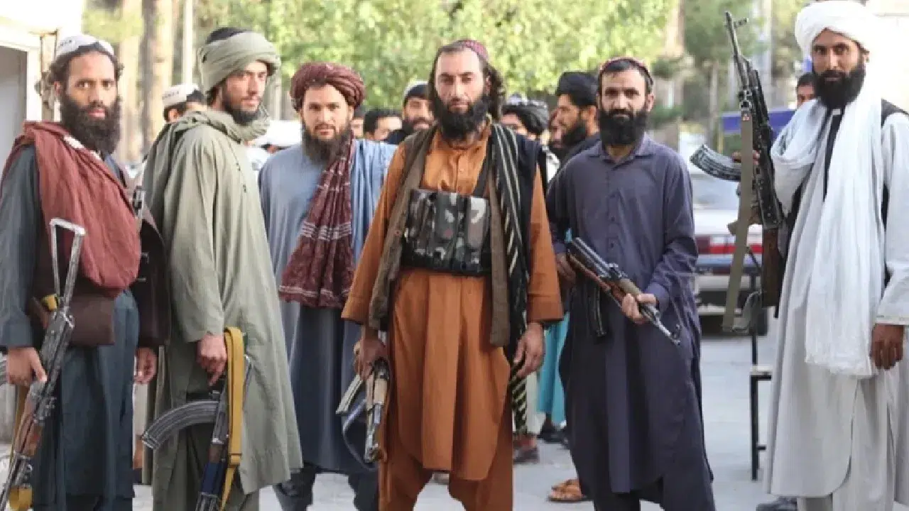 Taliban’ın yeni yasası infial yarattı: Kadına şiddette ‘kırık yoksa ceza yok’ dönemi