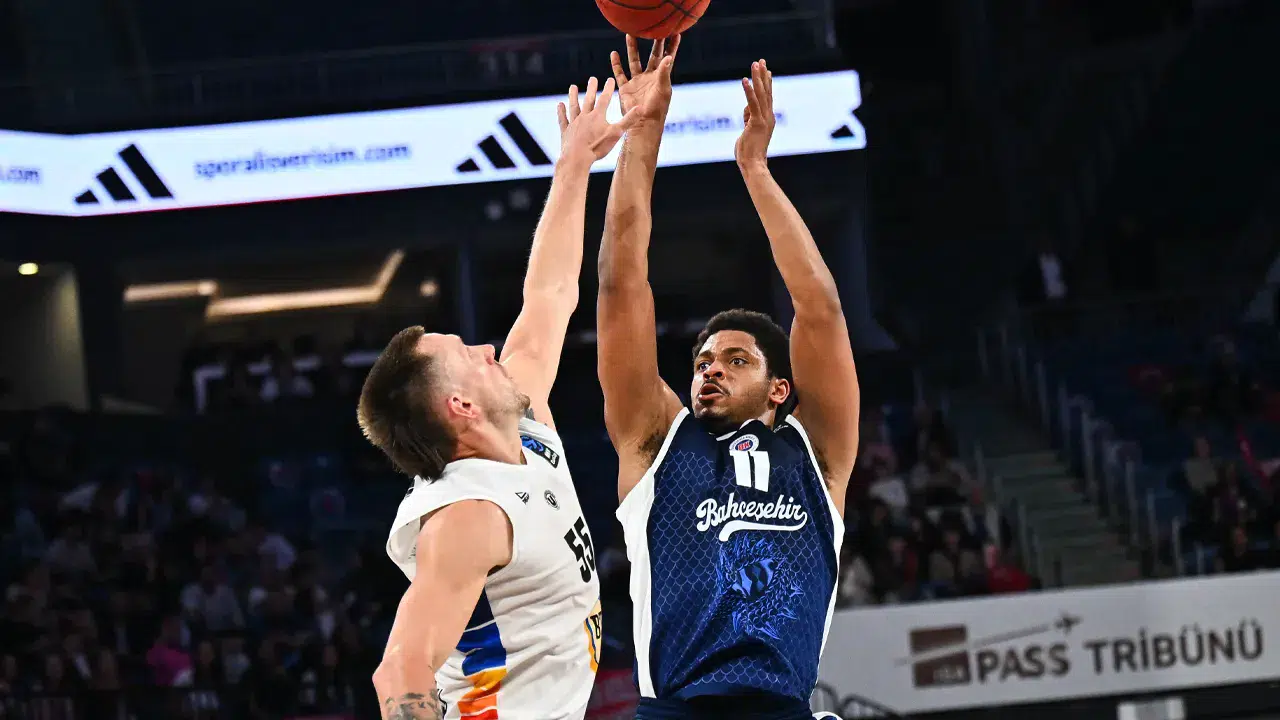 Bahçeşehir Koleji yarı finalde: Romanya temsilcisi Cluj-Napoca’yı devirdi