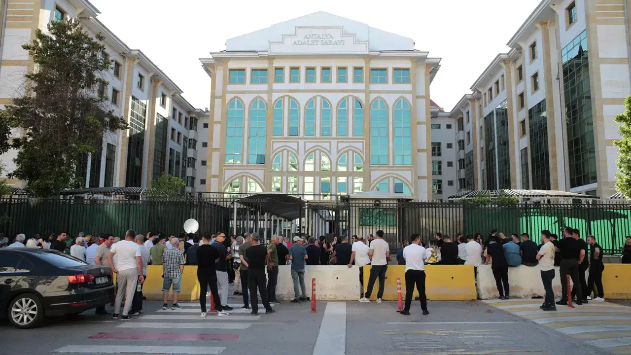 Antalya Büyükşehir Belediyesi davasında ara karar açıklandı