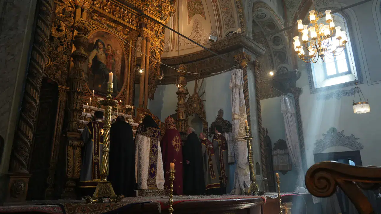 Anadolu'nun ilk kilisesinde tarihi Miçing ayini gerçekleştirildi