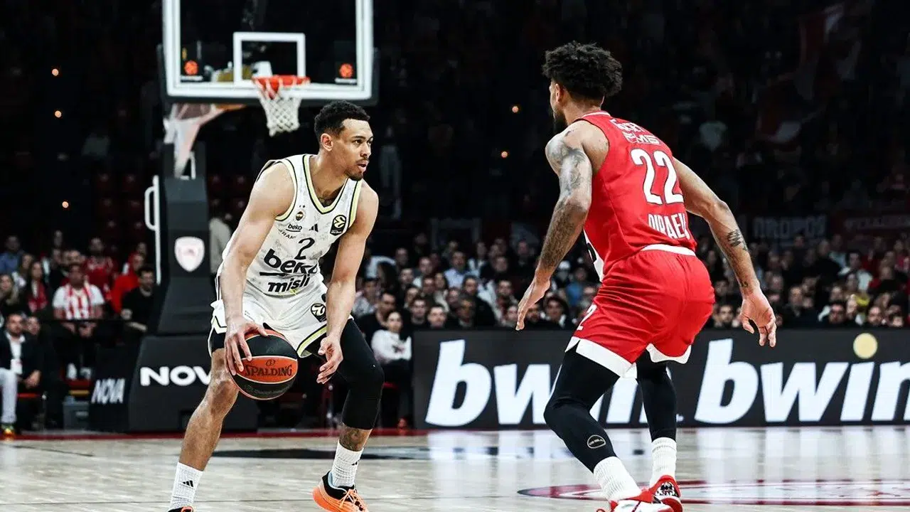 Fenerbahçe Beko, Olympiakos deplasmanında farklı kaybetti