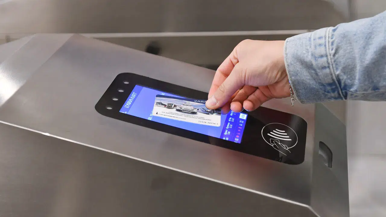 Resmi Gazete'de yayımlandı: İki meslek grubuna ücretsiz ulaşım müjdesi