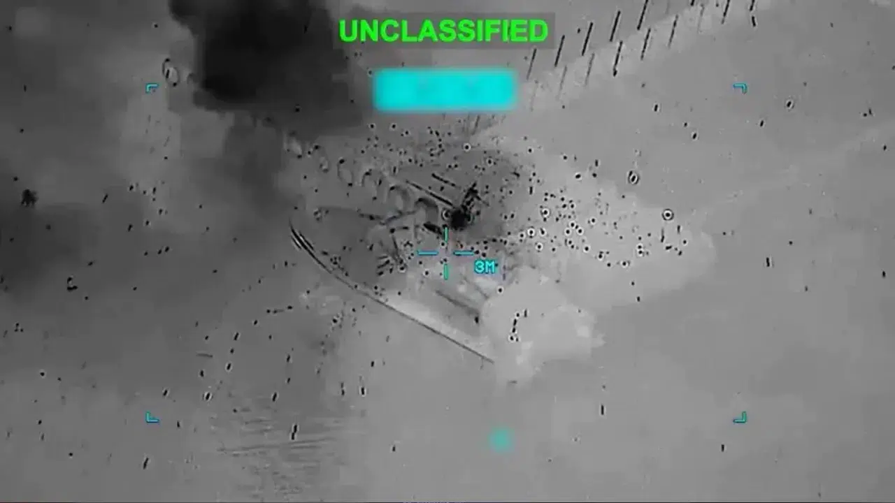 ABD ve İsrail, Hürmüz Boğazı’nda İran’a ait 16 mayın döşeme gemisini imha etti