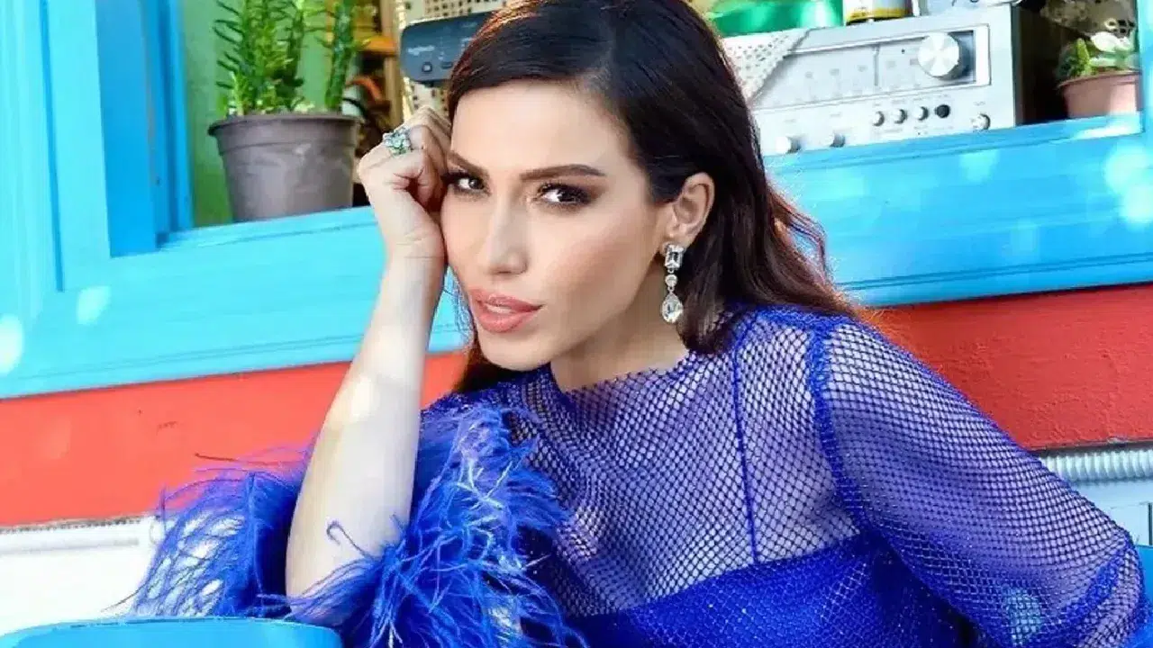 Burcu Güneş kimdir, kaç yaşında ve nereli? Burcu Güneş şarkıları neler?