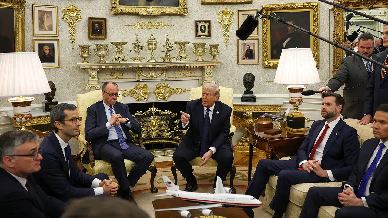 İspanya'nın üstünü çizen Trump'tan Almanya ile omuz omuza gövde gösterisi