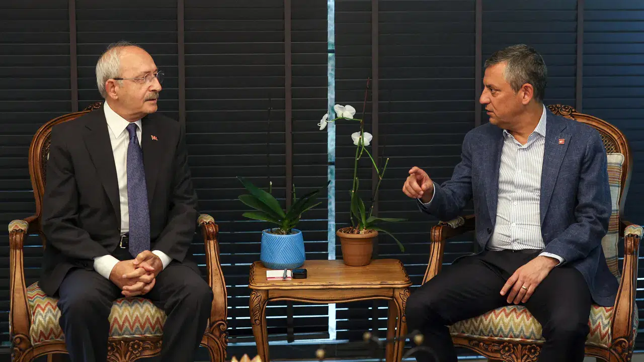 Özgür Özel, Kılıçdaroğlu ve Kaftancıoğlu’nu Instagram’dan takipten çıktı