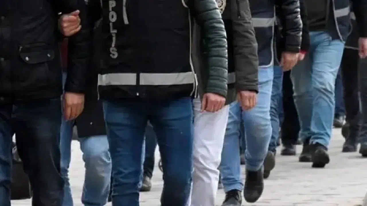 Yurt dışına kaçan suçlular Türkiye’ye getirildi: Falyalı’nın koruması ve “Redkitler” örgütü üyeleri dahil