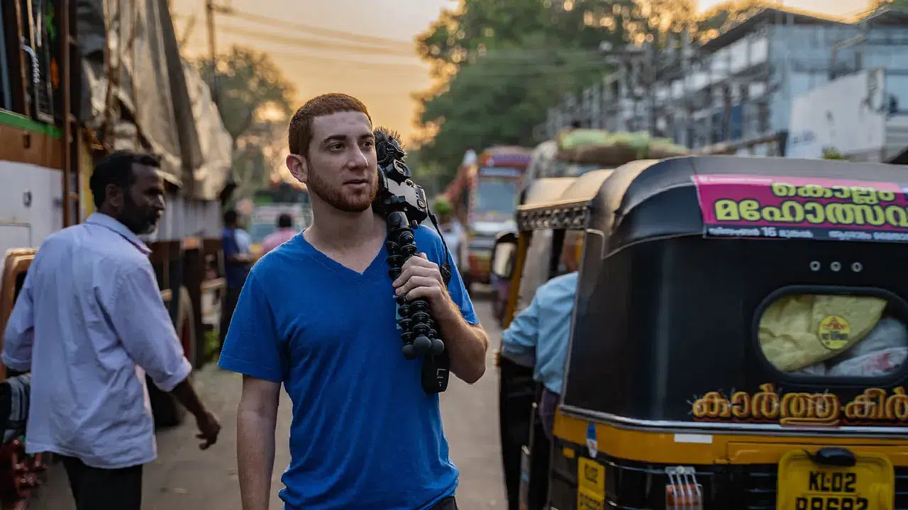 Dünyayı gezdikçe kazanıyor: Drew Binsky’nin dijital içerik stratejisi