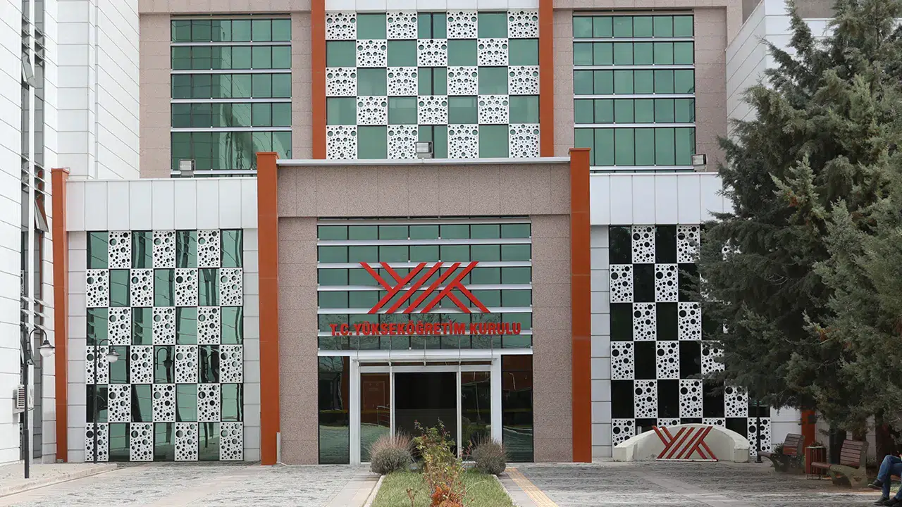 YÖK'ten klinik psikoloji mezunlarına kritik diploma düzenlemesi