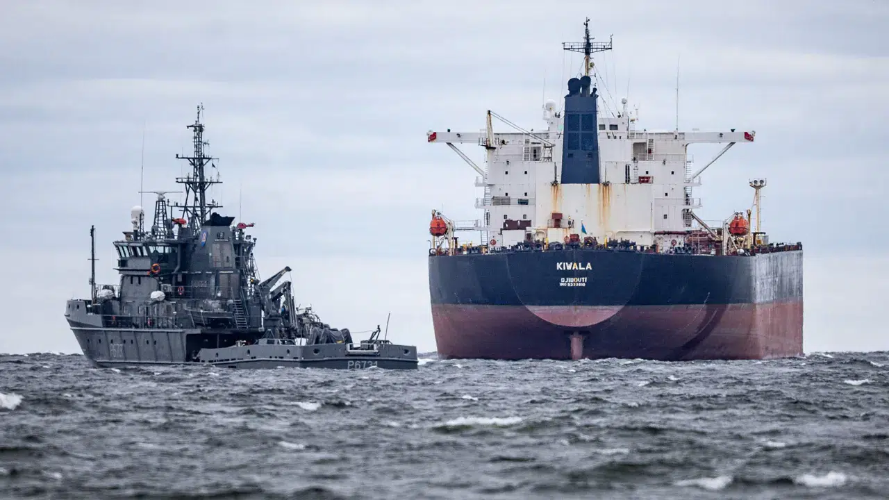 İngiltere, Rus petrol tankerlerine karşı askeri gücünü devreye alıyor